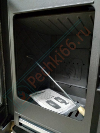 Чугунная печь-камин Gala черная (Plamen)